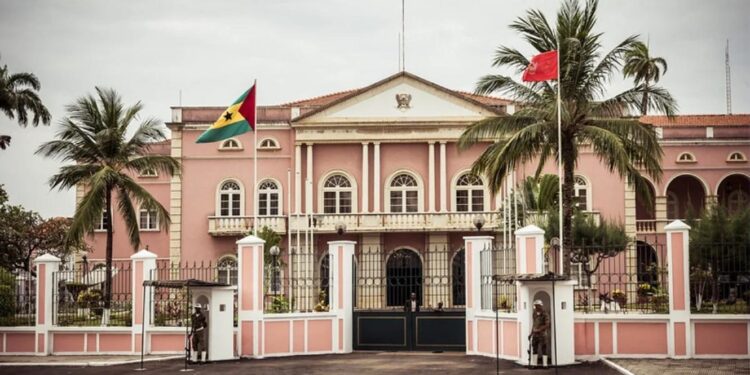 Sindicatos da saúde de São Tomé e Príncipe não levanta pré-aviso de greve geral
