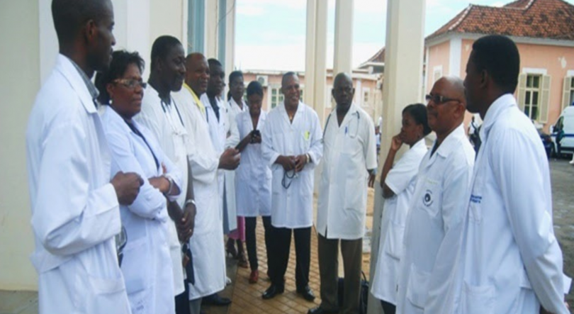 Médicos moçambicanos afirmam cumprir com serviços mínimos