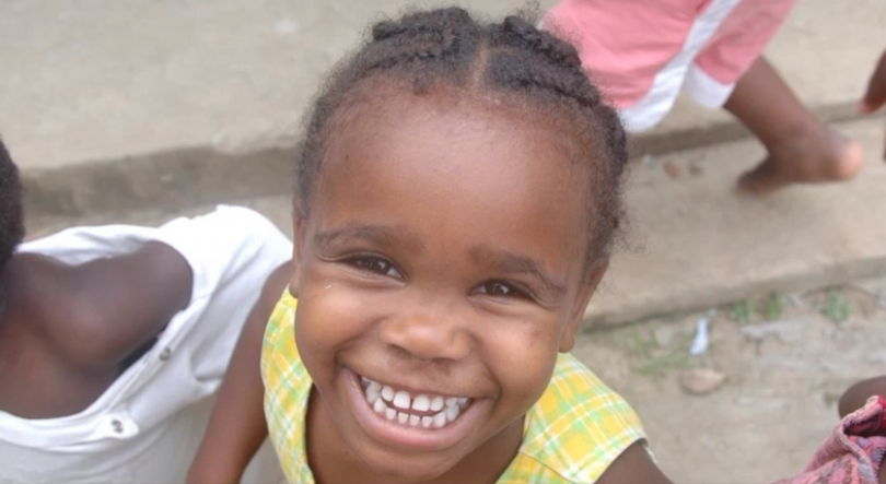 Promo: “A Casa dos Pequeninos” em São Tomé – Reportagem RDP África de Jerónimo Moniz