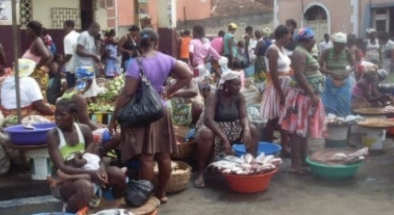 Feirantes da cidade de São Tomé perseguidas pela polícia