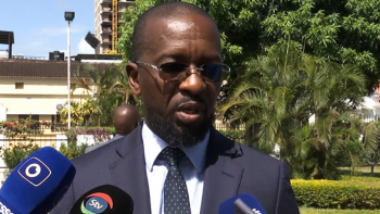Ministro da defesa de Moçambique acusa partidos