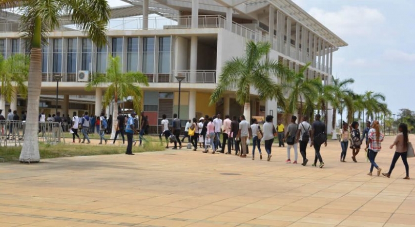 Cabo Verde: Cerca de 130 mil alunos e 7 .500 professores regressam às salas de aula