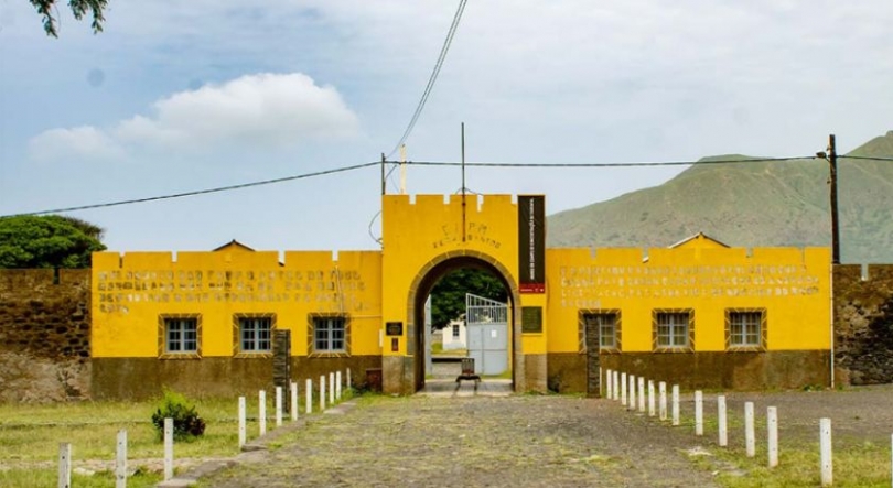 Imagem de Ministro angolano da Cultura visita hoje o Campo de Concentração do Tarrafal