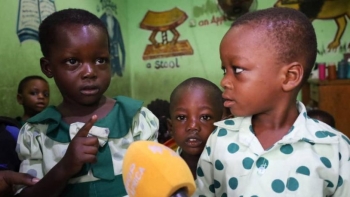 Imagem de Gana: Creche no Bairro da Lixeira