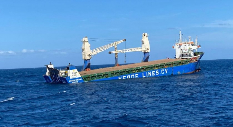 Imagem de Cabo Verde: Aberto inquérito ao afundamento do navio “Nhô Padre Benjamim”