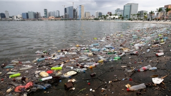 Imagem de Angola deve adotar estratégia para acabar com a poluição provocada pelo plástico