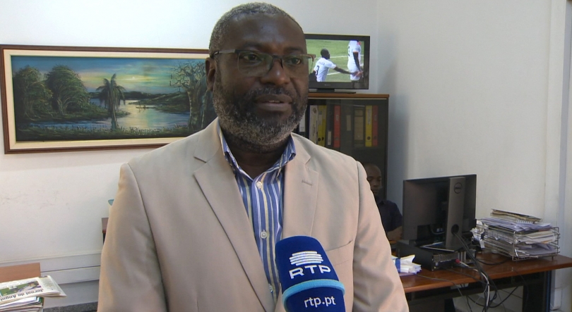 Imagem de Jornalistas angolanos começam a receber ordenados atualizados já em Outubro