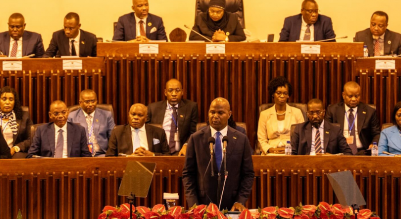 Imagem de Daniel Chapo destaca a força do povo moçambicano num ano difícil