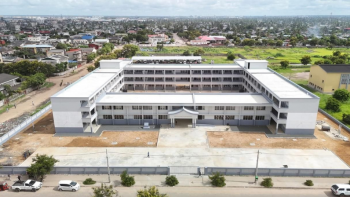 Imagem de Fundação Tzu Chi entrega maior escola primária de Moçambique ao Governo