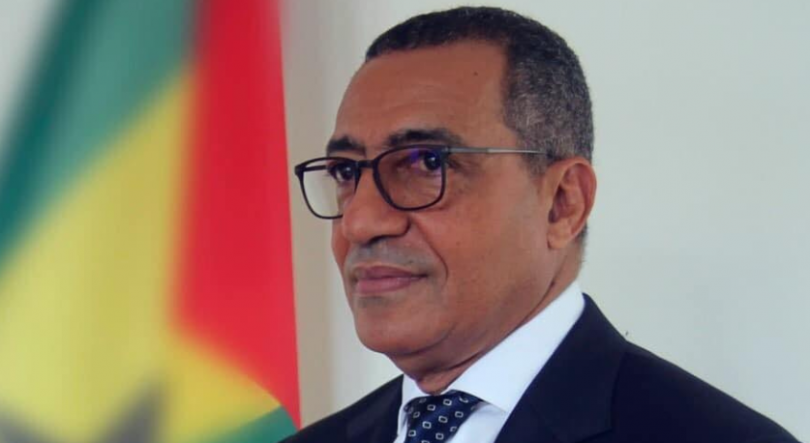 Imagem de A queixa-crime do Presidente Carlos Vila Nova