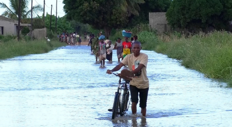 Imagem de Rio Save transborda e provoca inundações no Centro de Moçambique